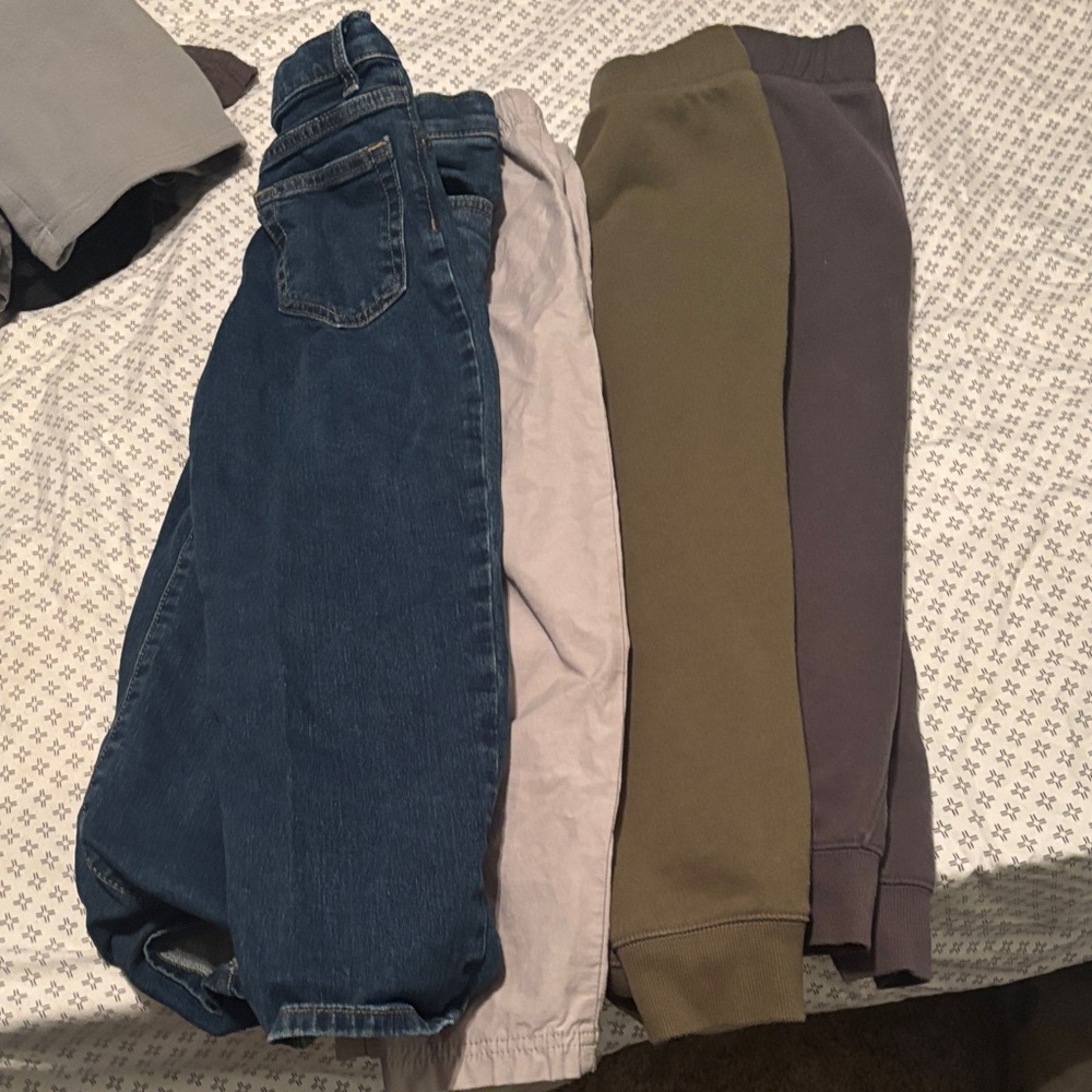 Casual Pants Bundle in Blue, Beige, Olive, and Gray size (6)